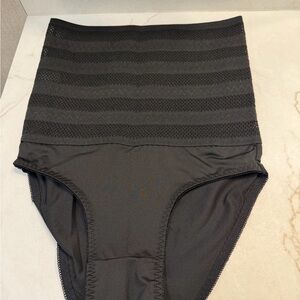 Black High-Waisted Shapewear Briefs